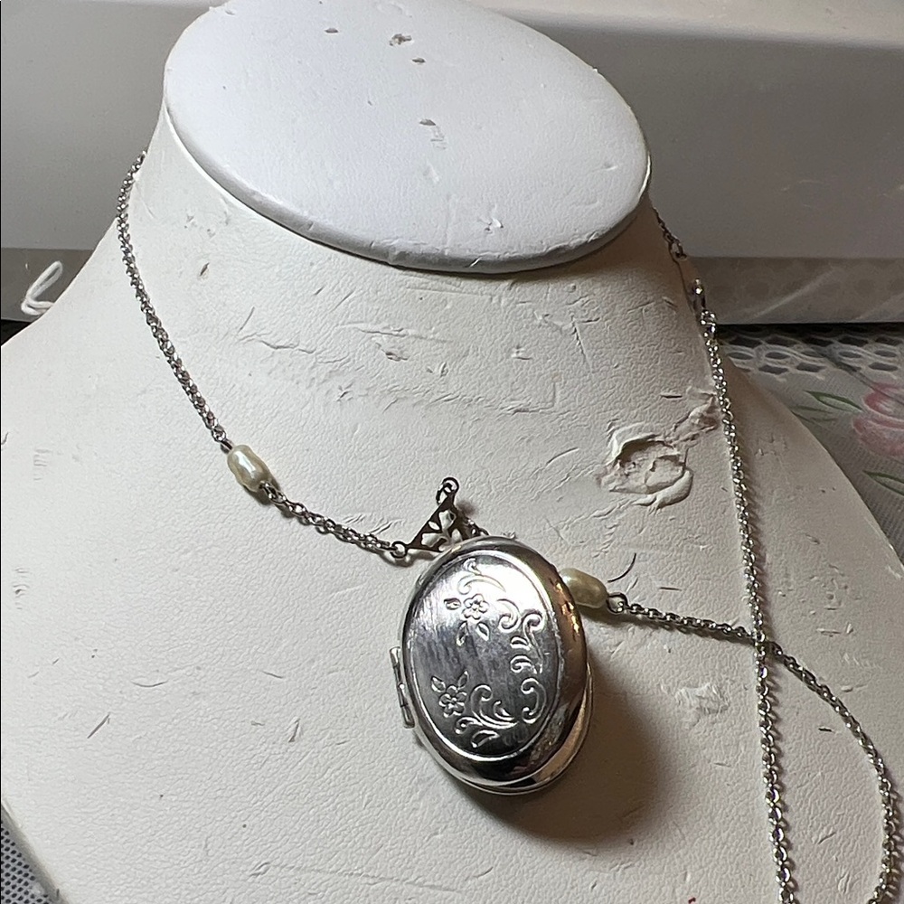Elegant Silver Locket Necklace